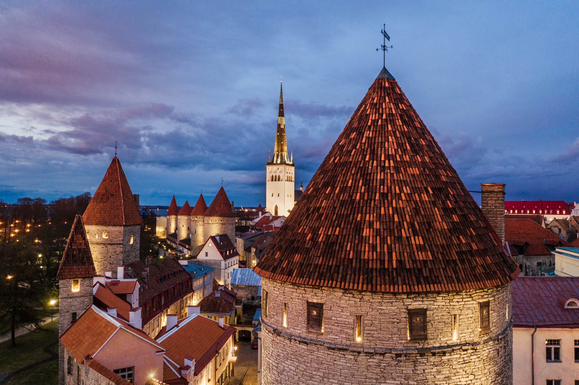 Tallin old town night view