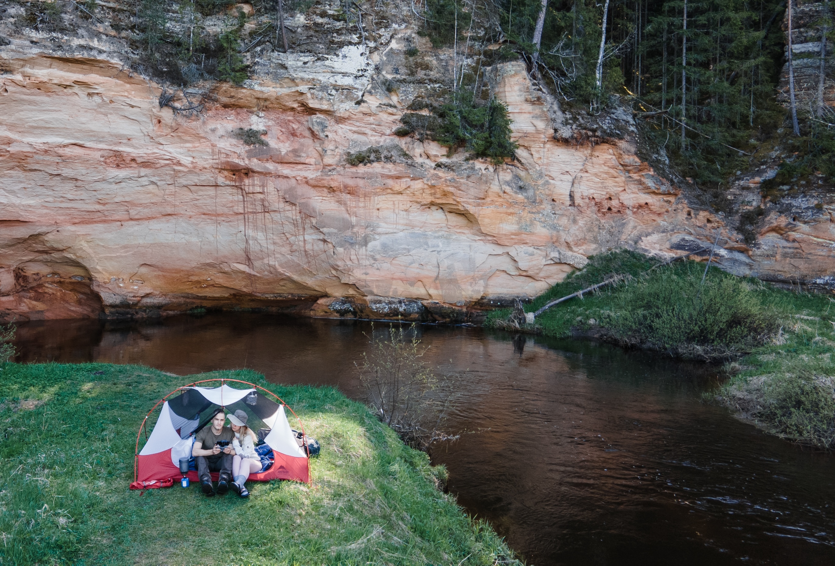 Camping by the Taevaskoda sandstone outcrops