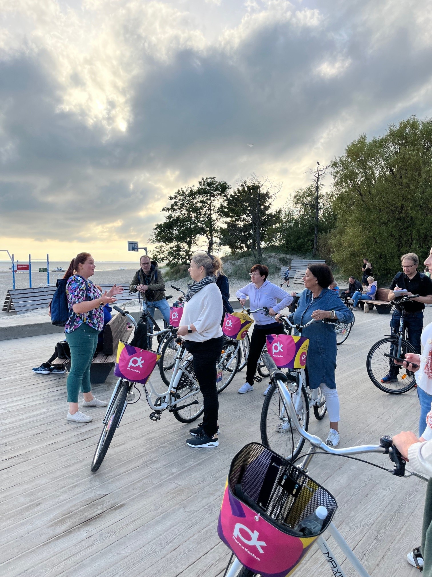 People riding bikes in Pärnu