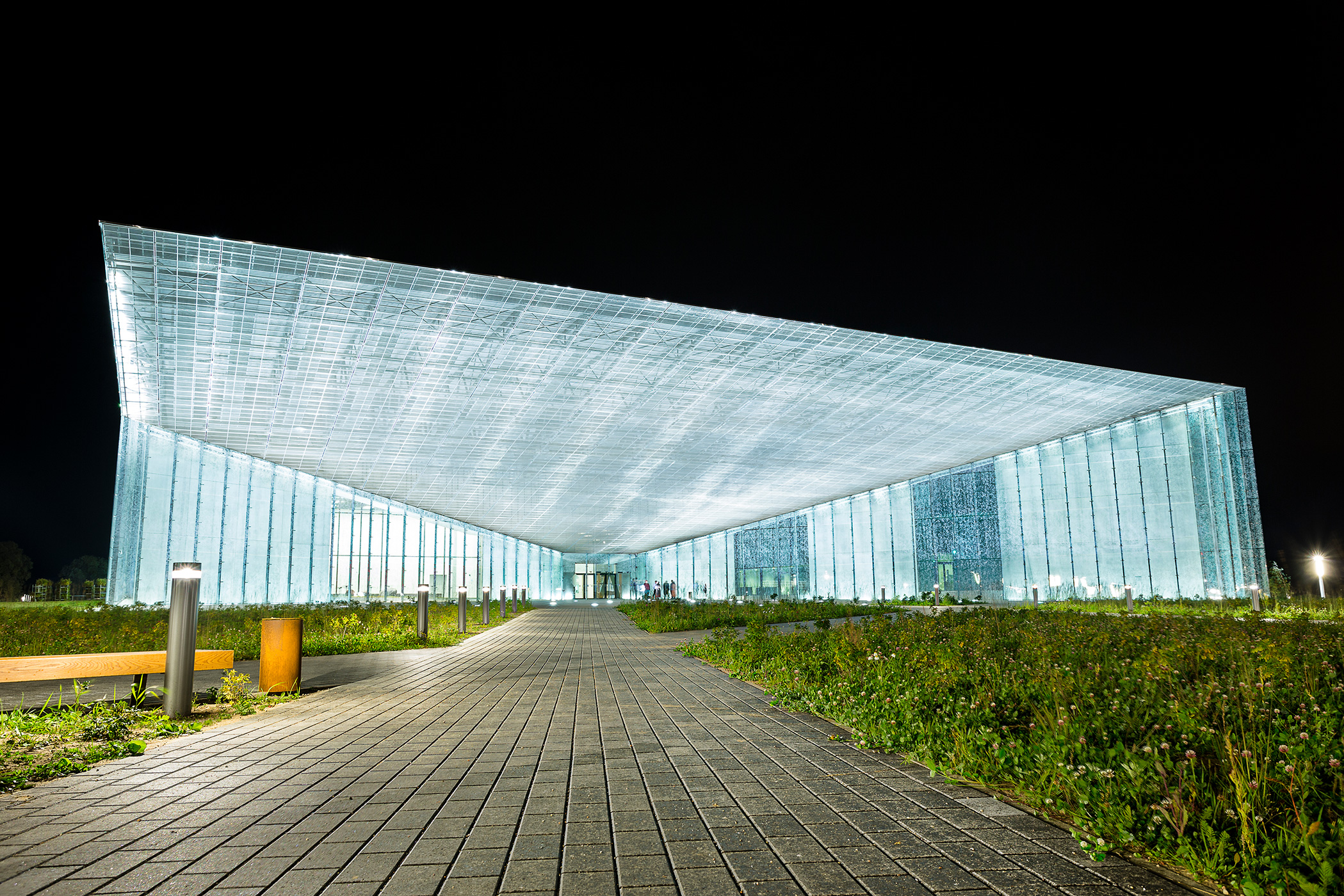 Das Estnische Nationalmuseum in Tartu bei Nacht