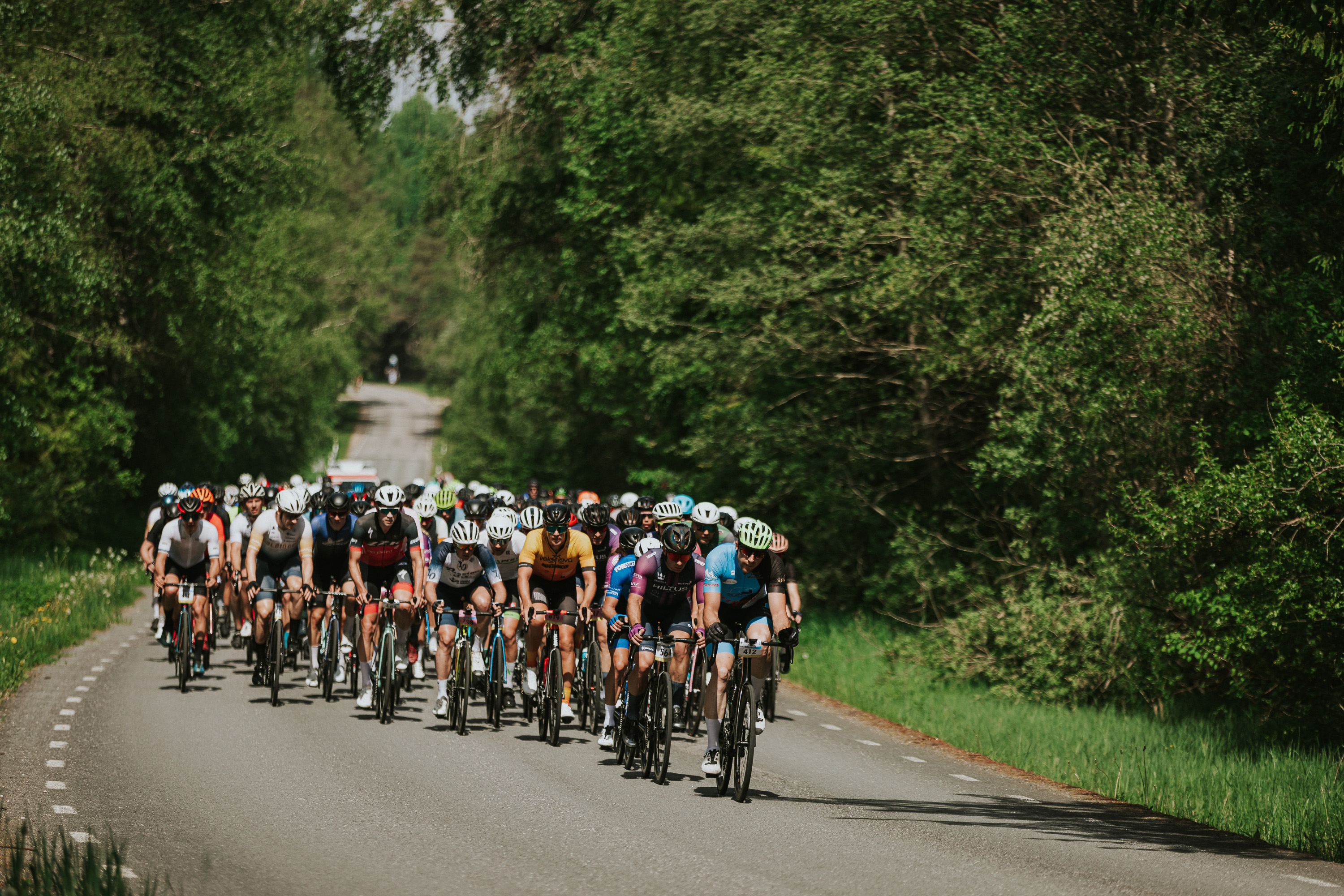 Cyclists on the highway at the Tartu Rattaralli in 2024