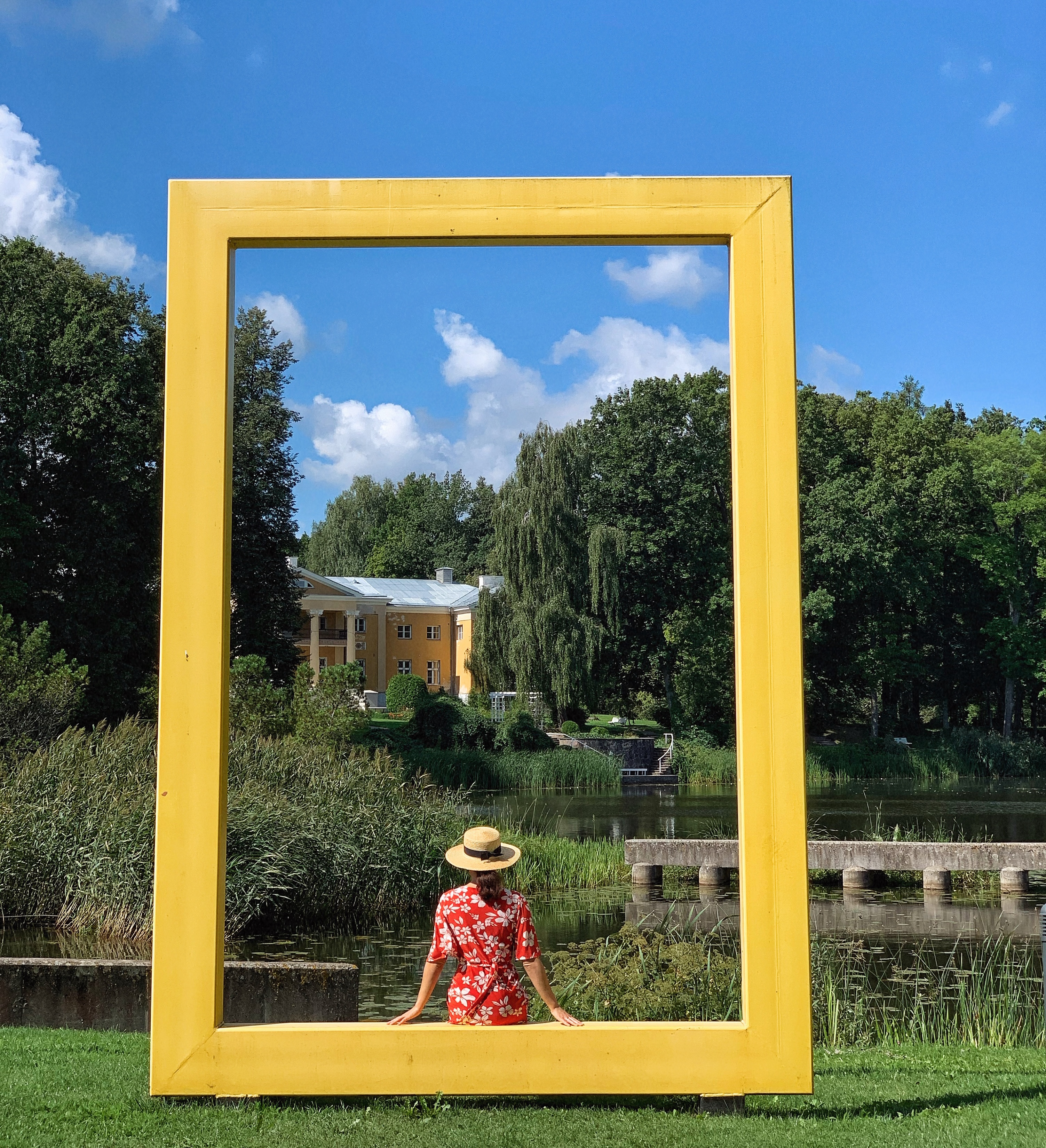 National Geographic frame in Räpina, Vana-Võromaa