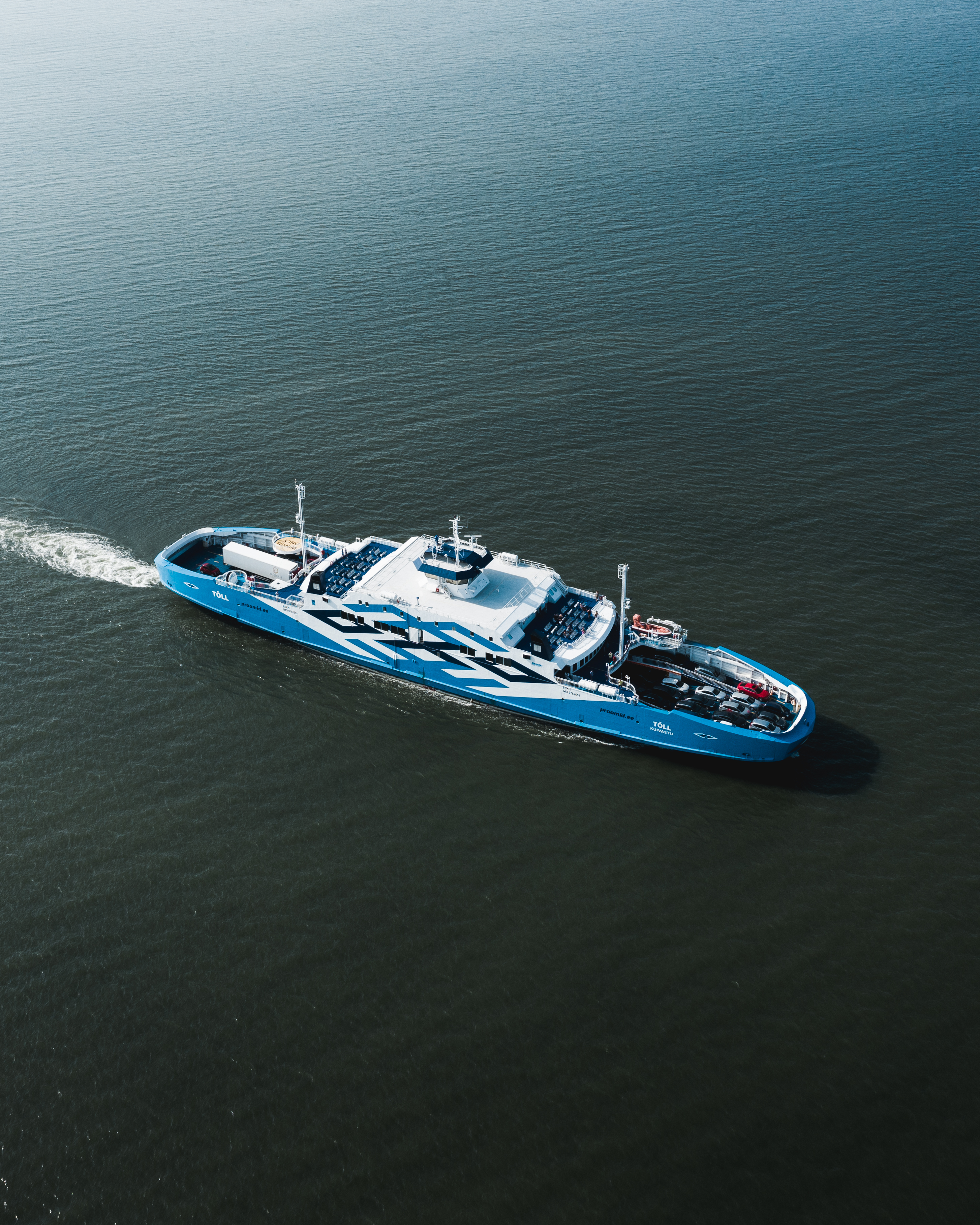 Hybrid ferry Tõll traveling to Muhu Island