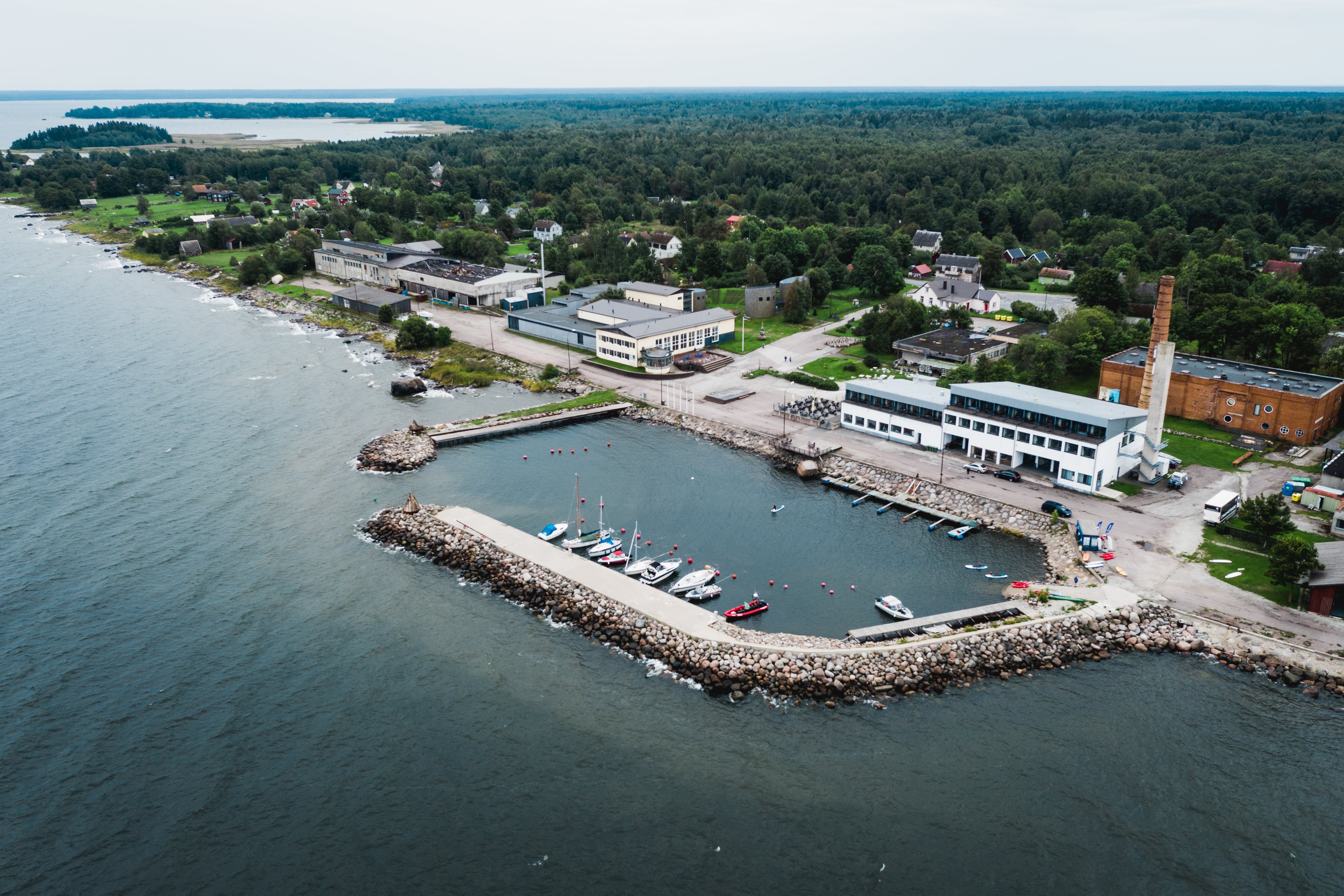 Viinistu Harbour with museum, hotel and restaurant