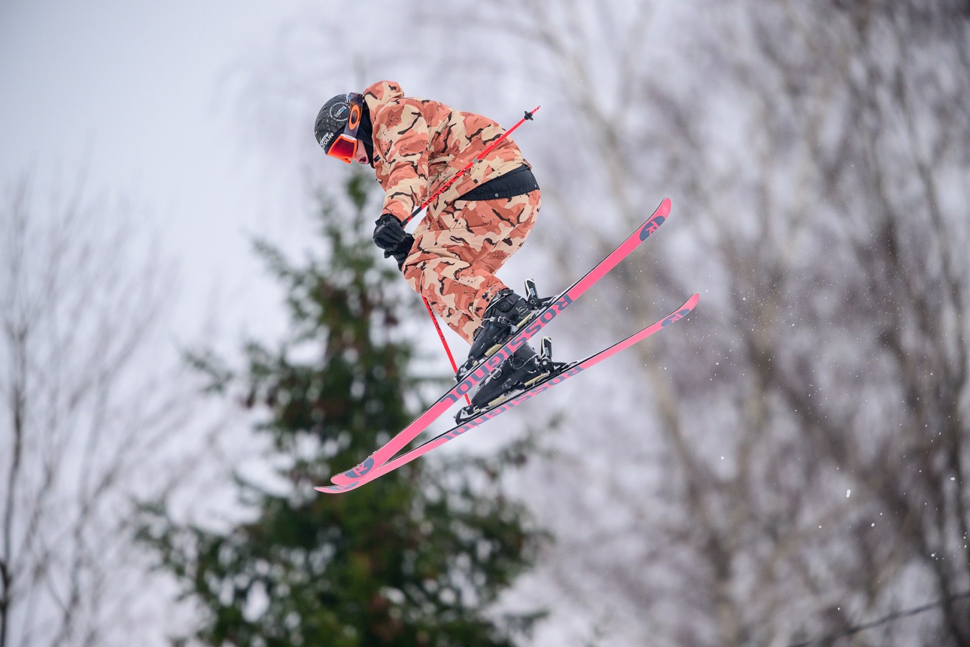 Skier doing tricks at Munakas, Väike-Munamäe Ski Resort