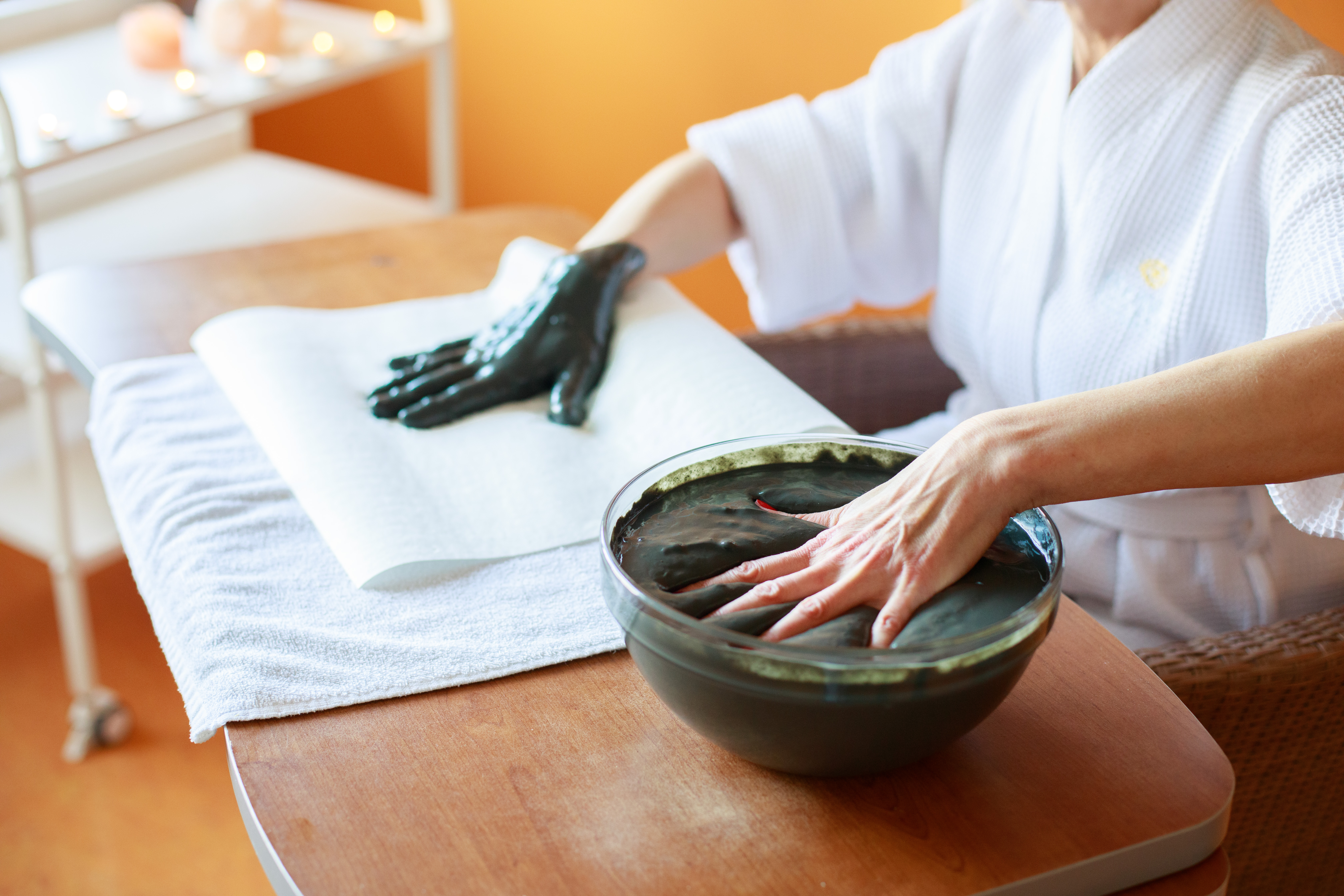 Mud treatment for hands at an Estonian spa in Haapsalu