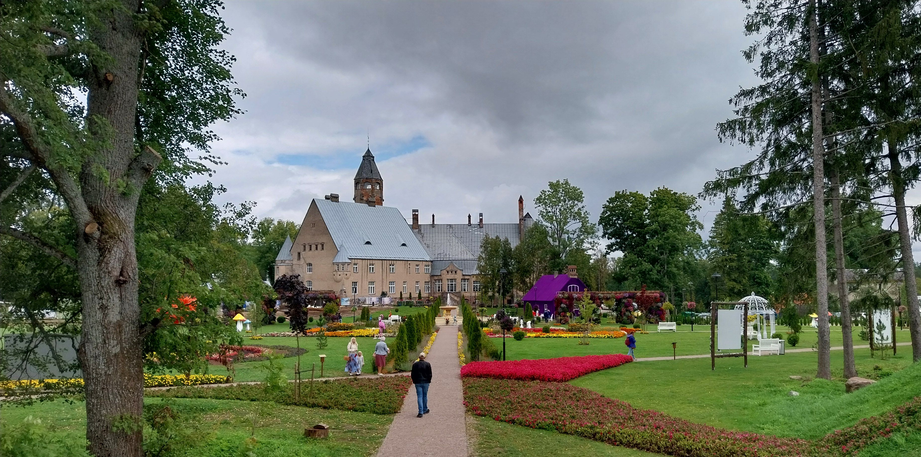 Wagenküll Hotel & Spa at Taagepera Castle in Mulgimaa