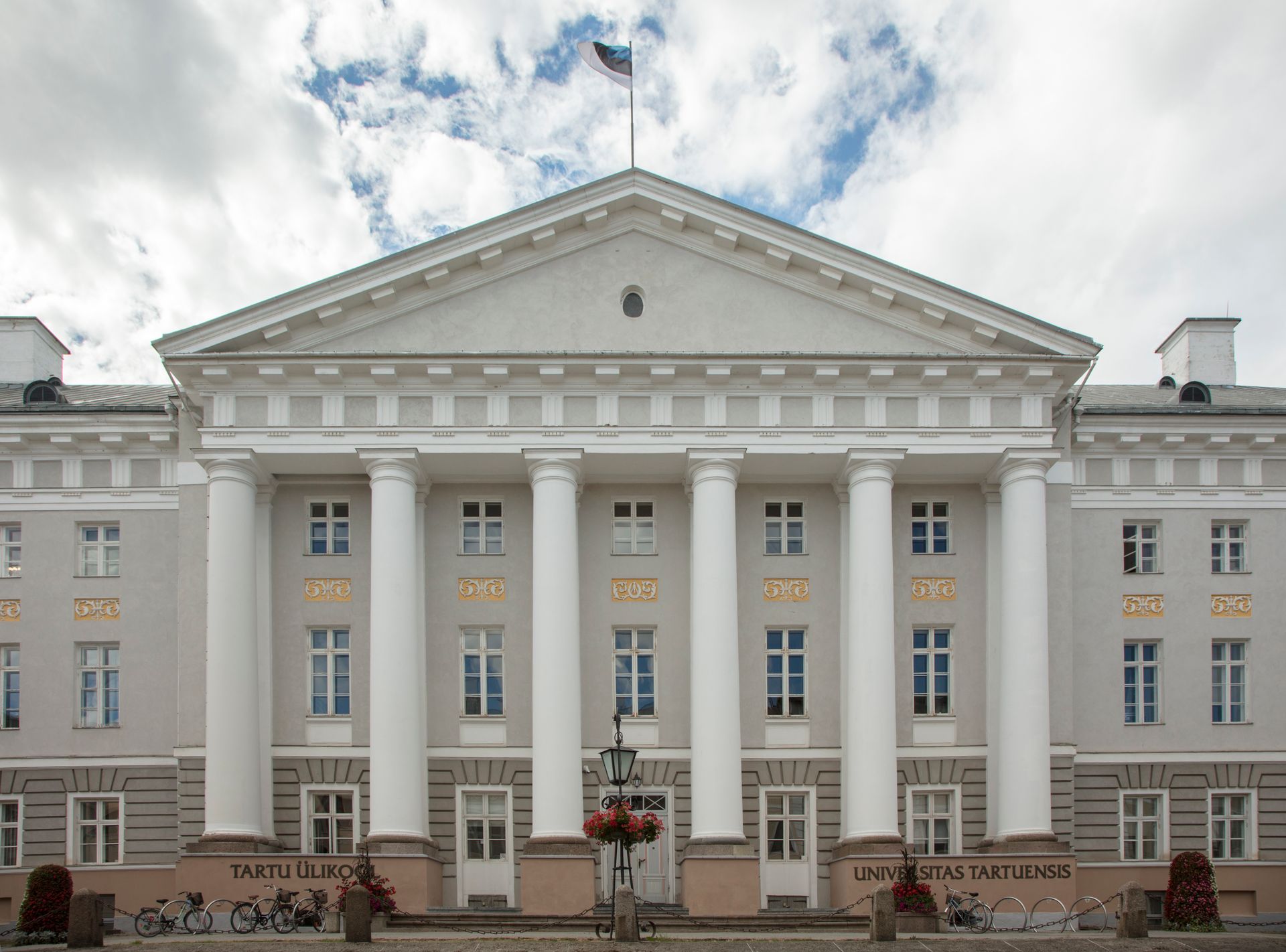 Yliopistokaupunki Tartossa vappua juhlitaan perinteikkäästi