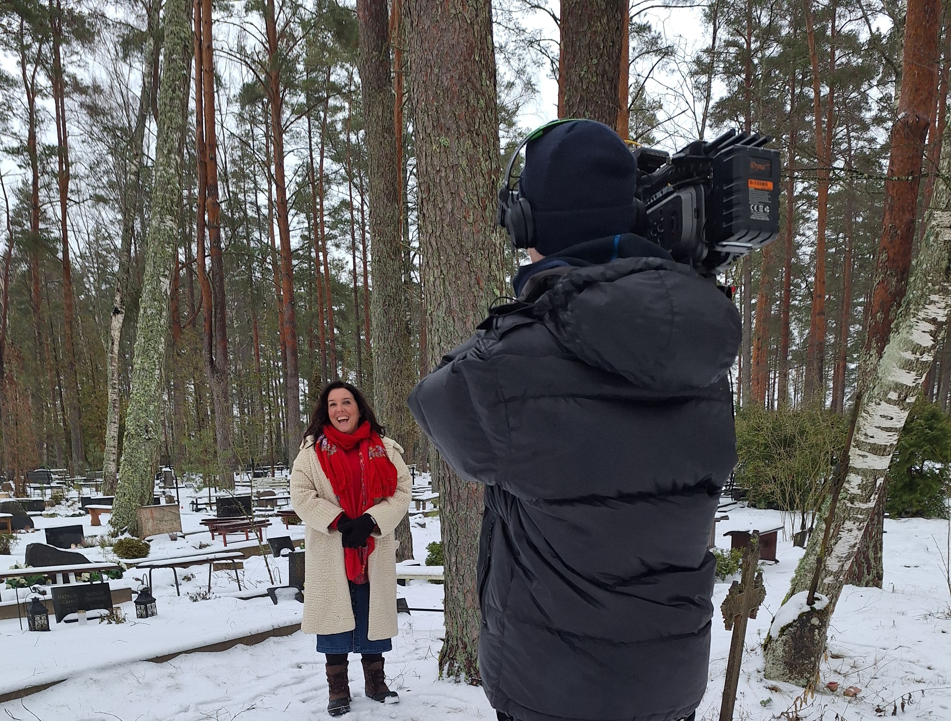 Bettany Hughes Eestis saadet tegemas