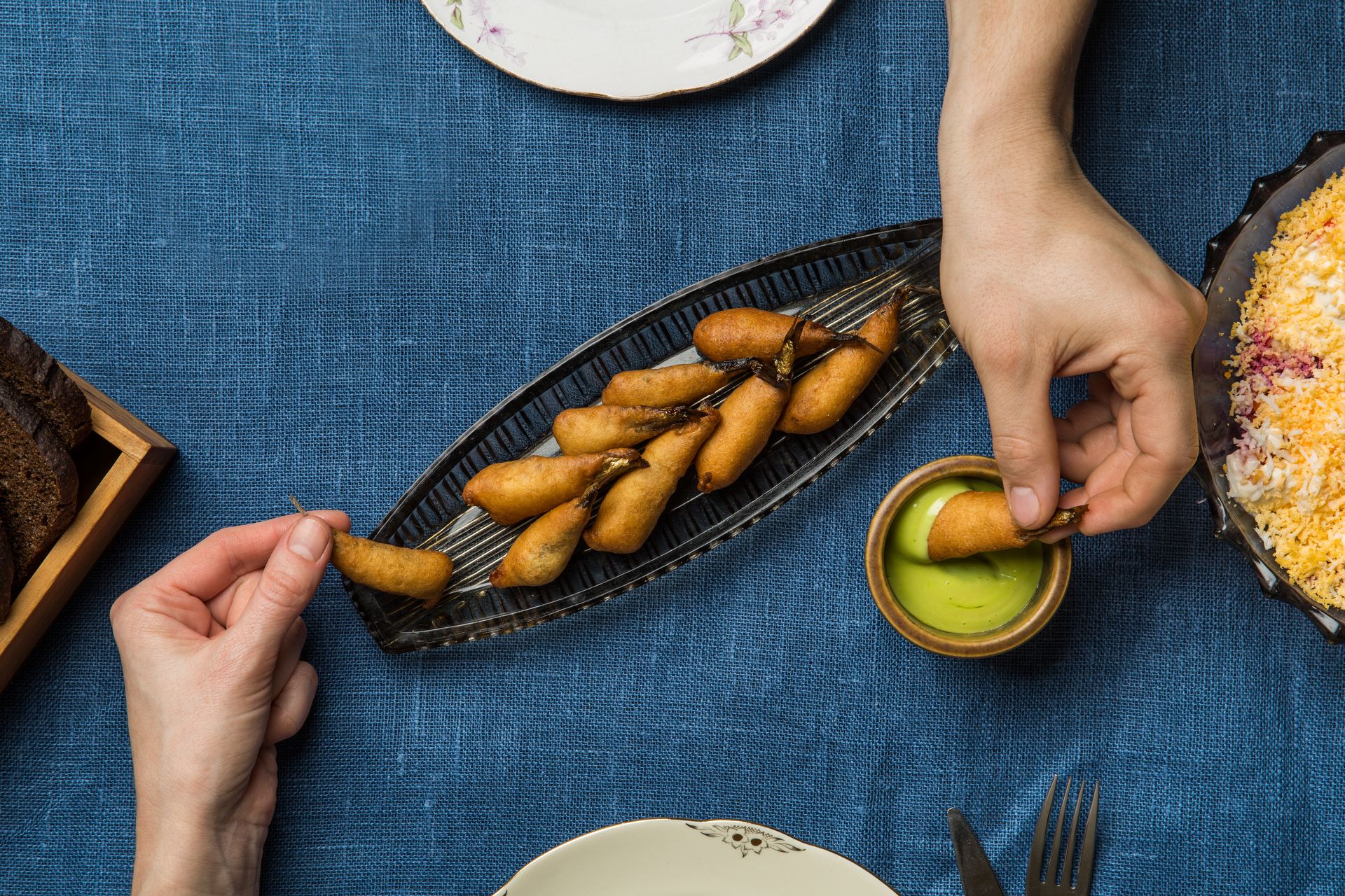 Moderne estnische Küche - Frittierte Sprotten mit Dipp