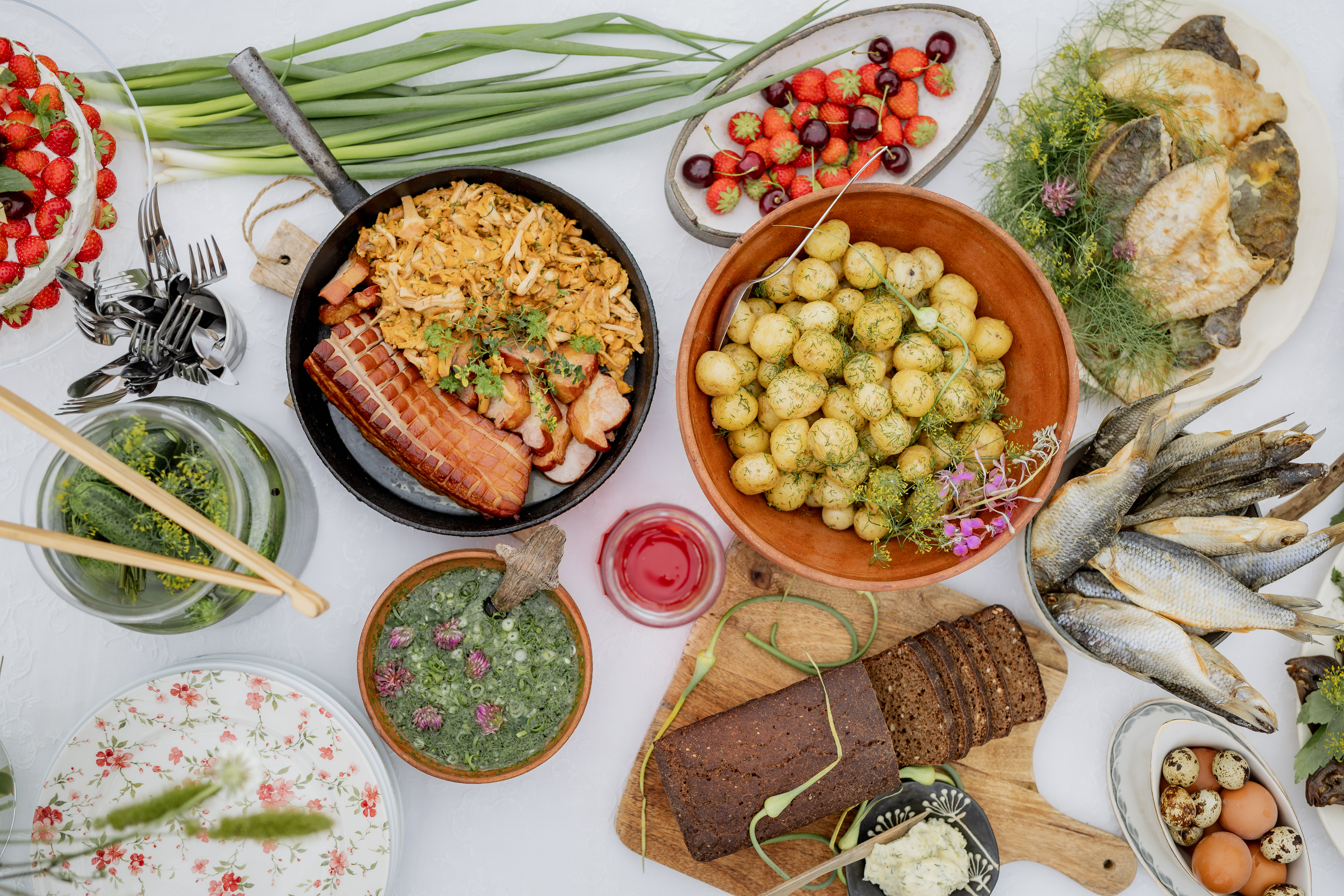 Table full of island flavours
