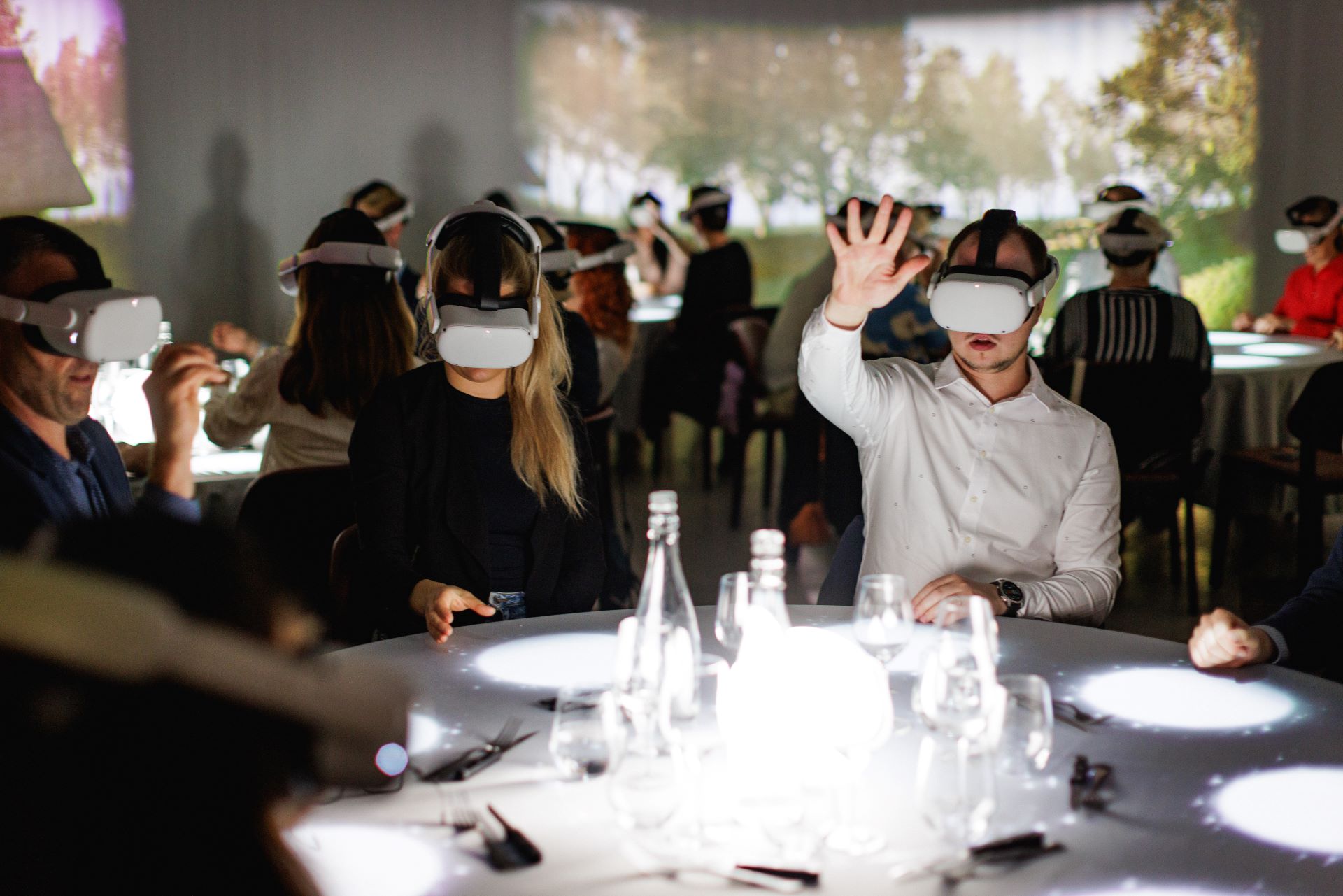 PROTO avastustehase VR-elamusõhtusöök
