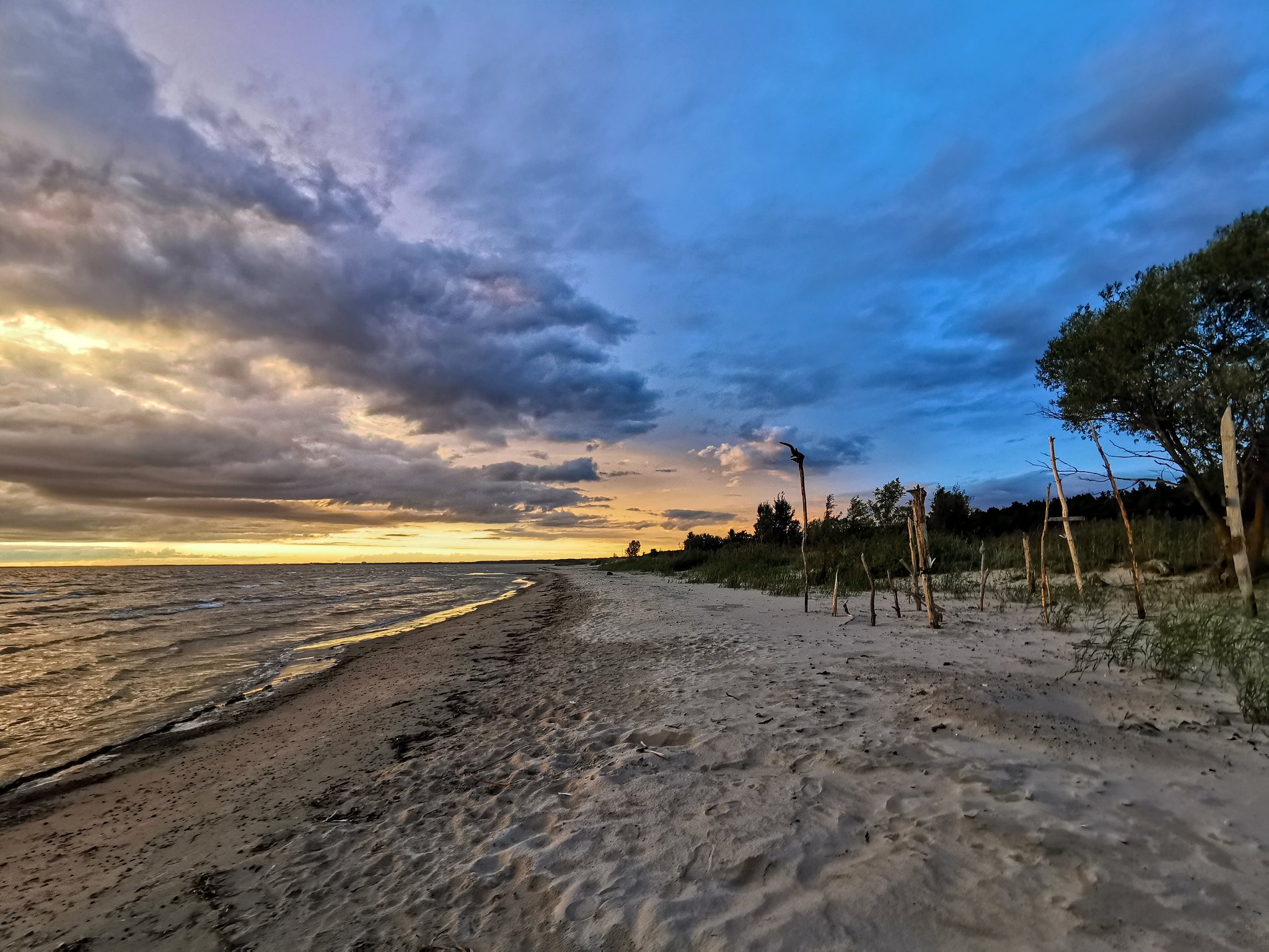Reiu Beach at sunset