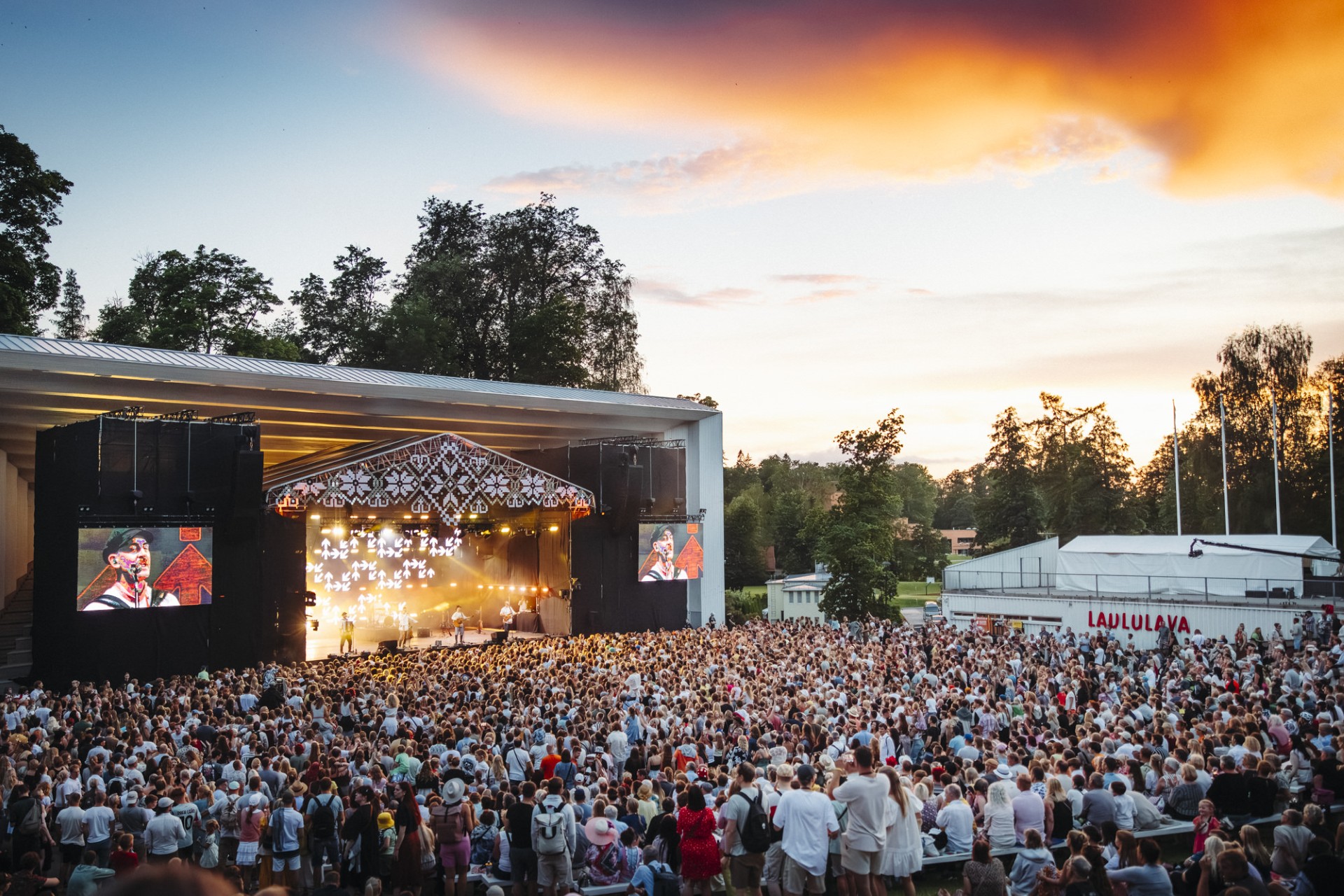 Viljandi folgi kontsert lauluväljakul