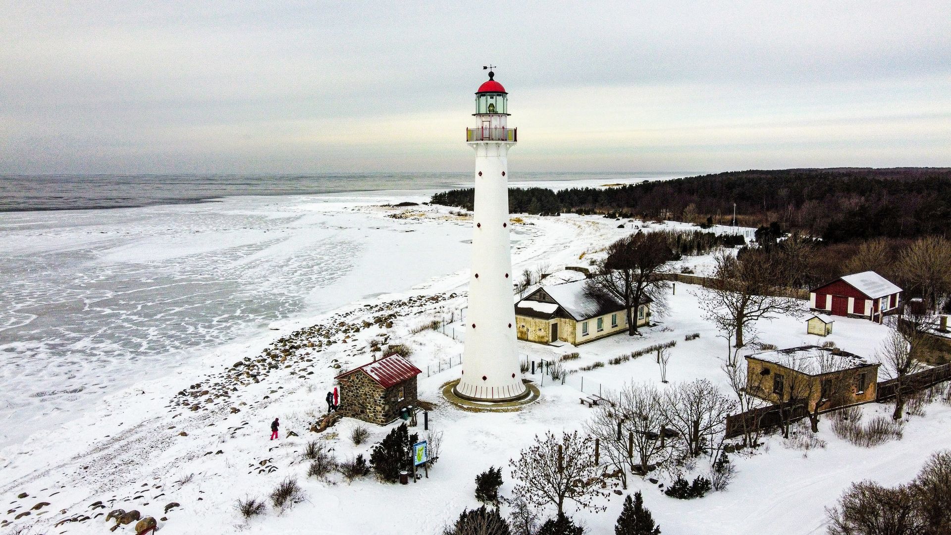Kihnu Lighthouse during a snowy winter