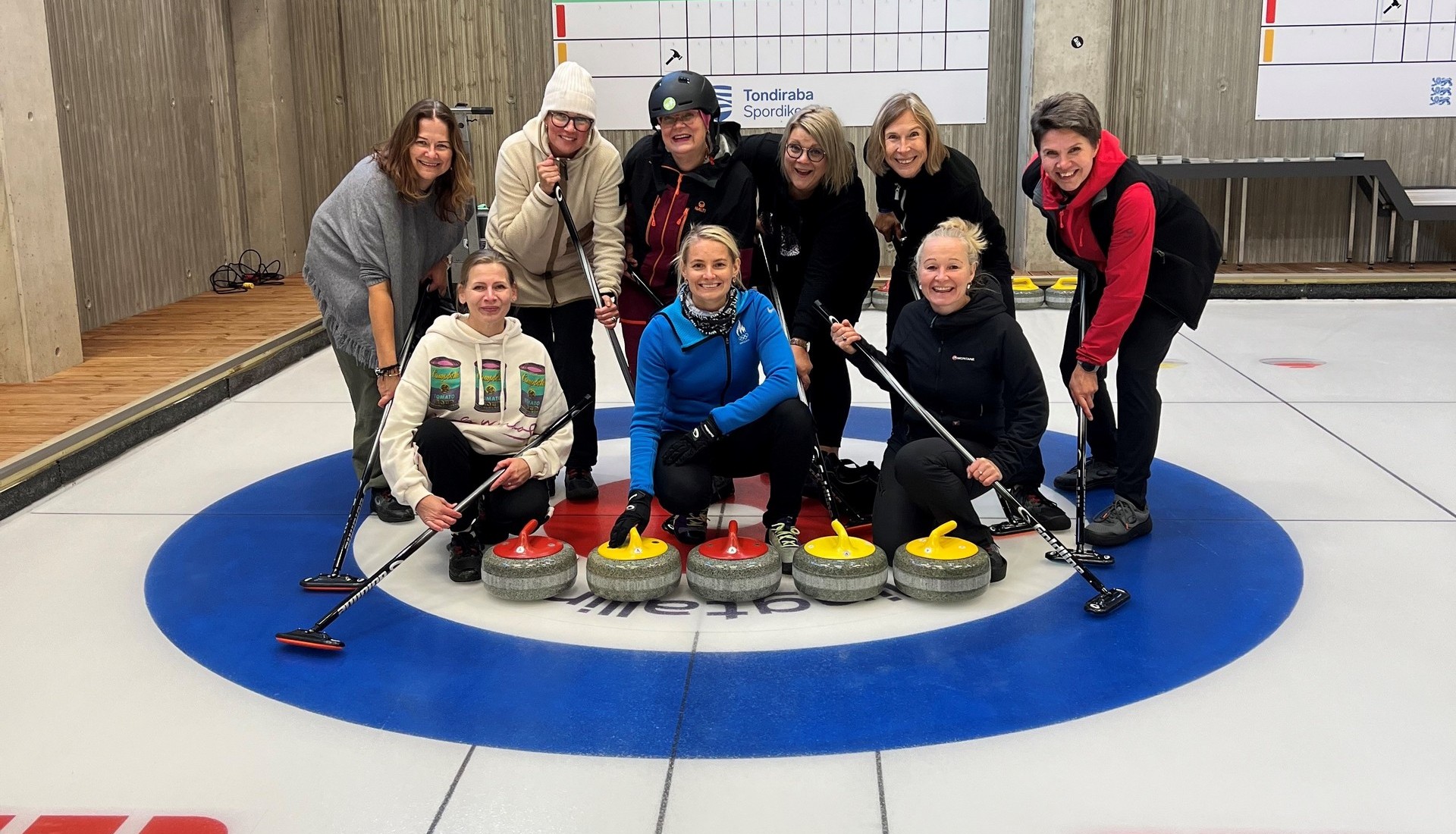 Curling kenttä ja ryhmä