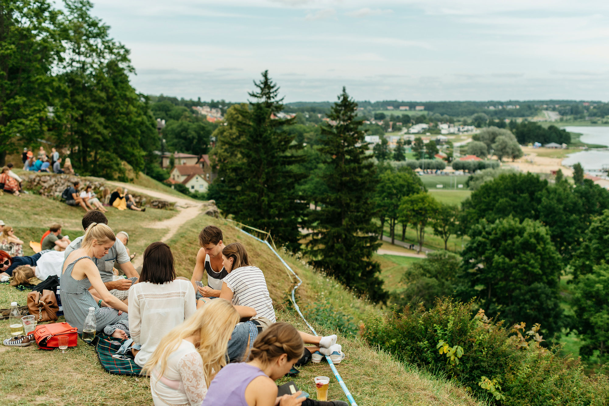 Besucher beim Viljandi Folk-Festival
