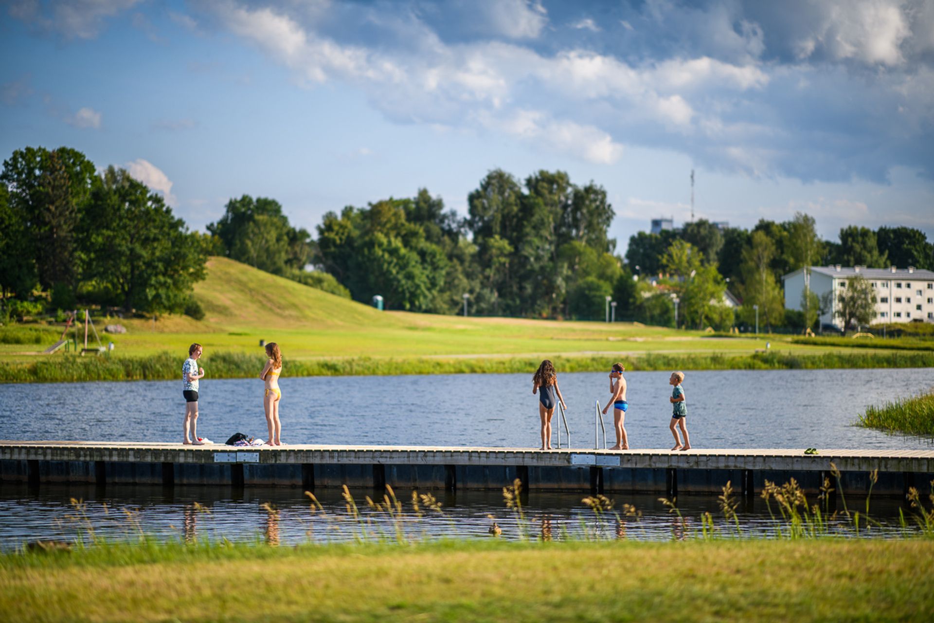 Pedeli River Nature Trail, children swimming in Valga during the summer