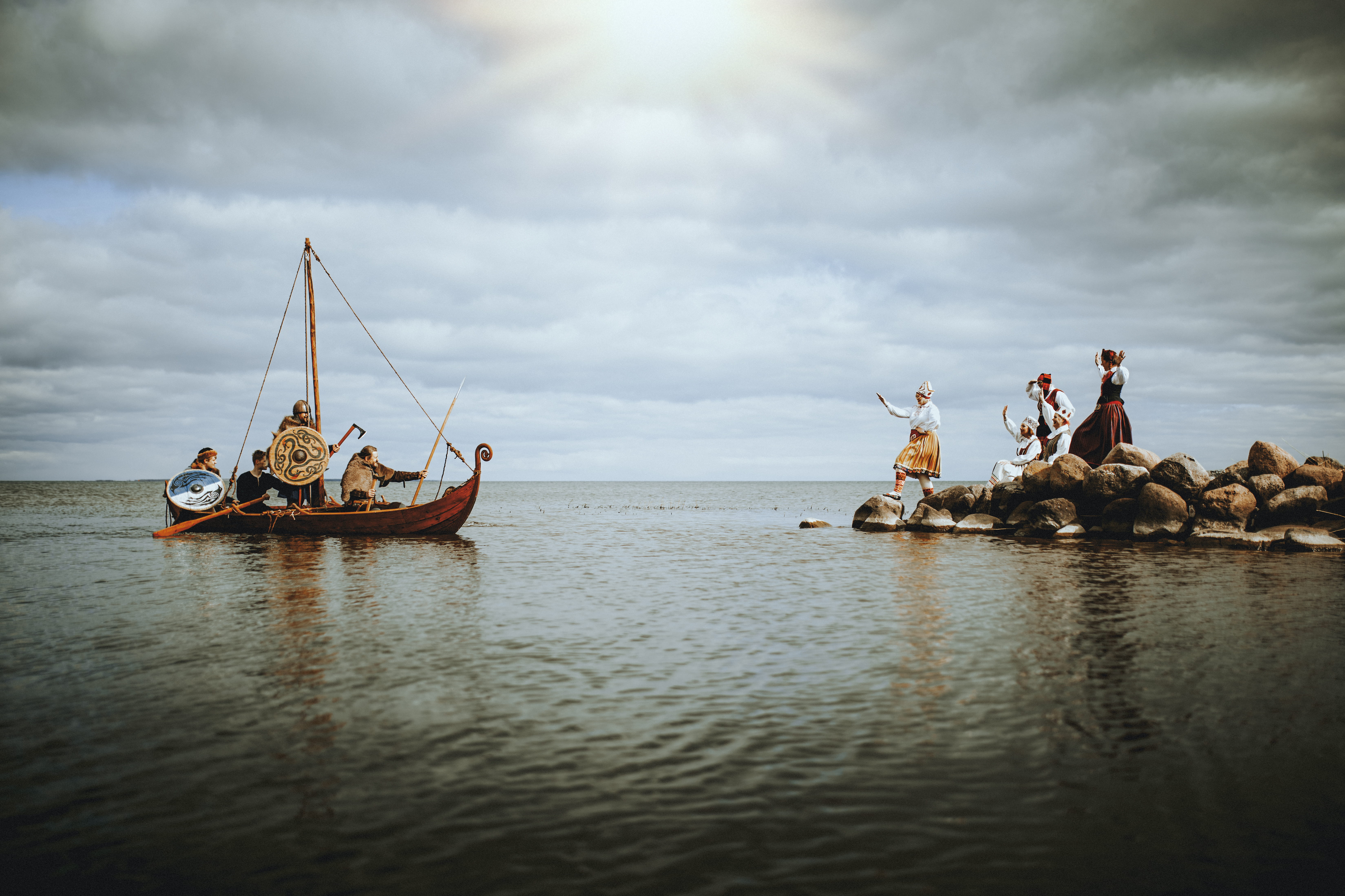 Viking boat and Saaremaa women