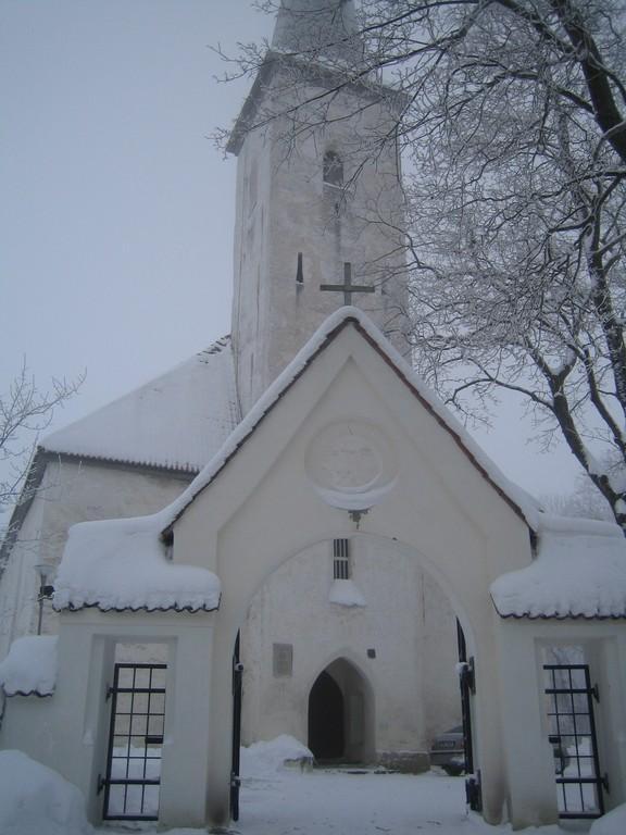 Michaelskirche von Jõhvi und Museum