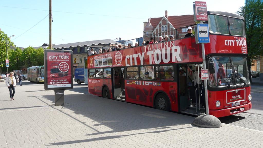 Tallinn City Tour Hop On Hop Off. Red Line – city centre