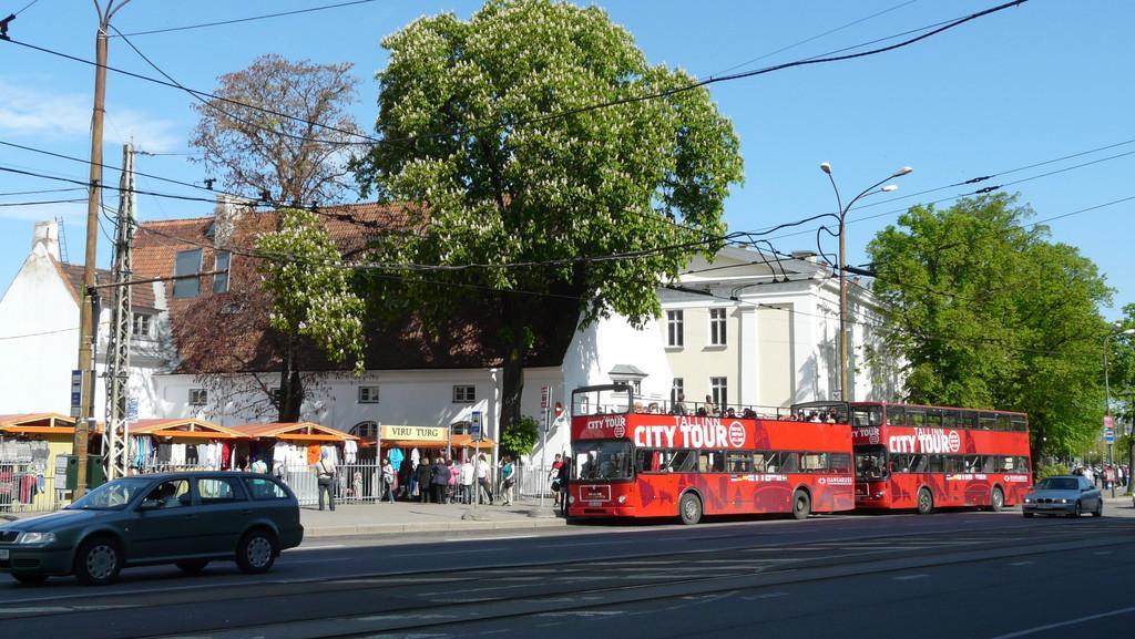 Tallinn City Tour Hop On Hop Off. Red Line – city centre