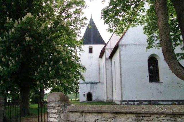 Die Kirche in Ridala