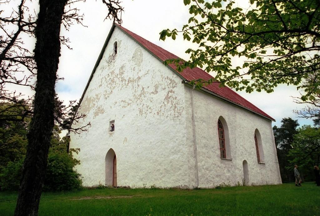 Die St. Olai-Kirche in Vormsi