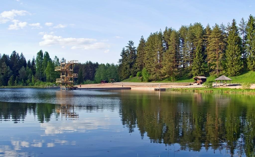 Vanamõisa järv ja rand