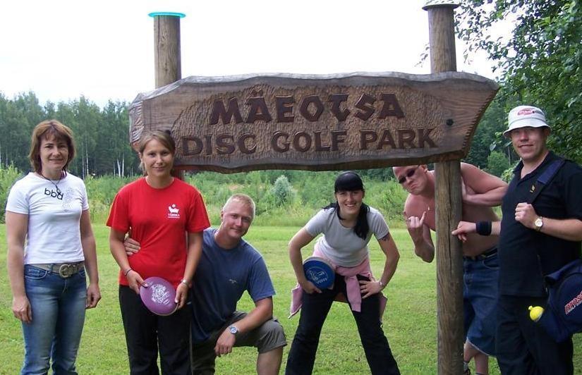 Maeotsa disc-golfs