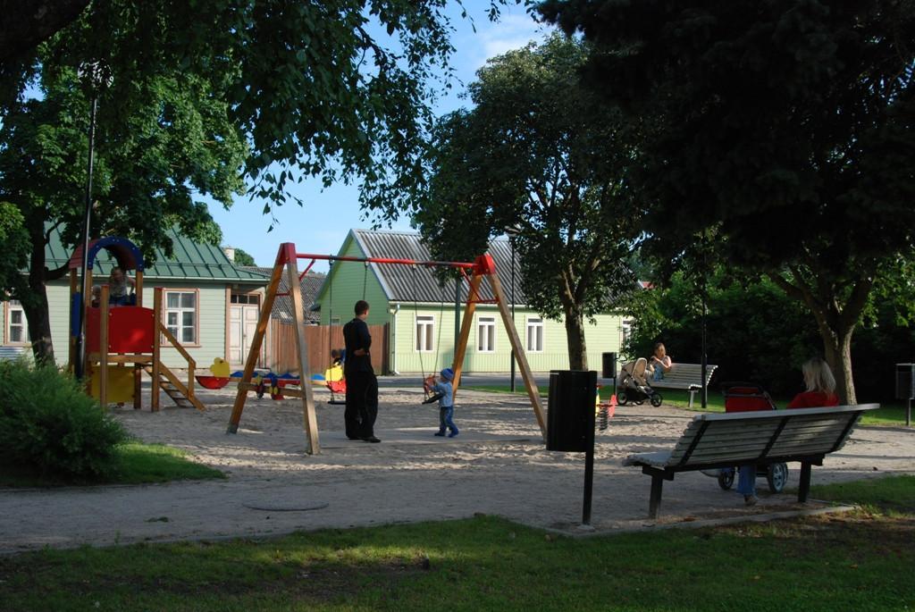 Hāpsalu Mihkli ielas bērnu parks