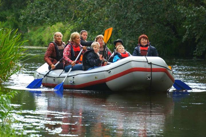 Eine hinreißende Raftingtour auf dem Fluss Ahja