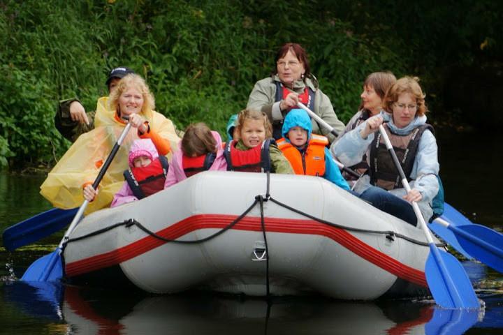 Suvine kummiparvematk (rafting) Ahja jõel