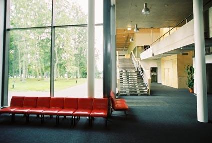 Pühajärven kylpylä- ja lomakeskuksen uimahallin aula