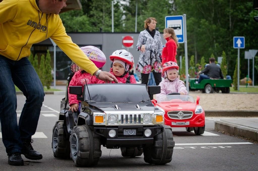 Satiksmes pilsētiņa un spēļu māja Laitses Rallija Parkā