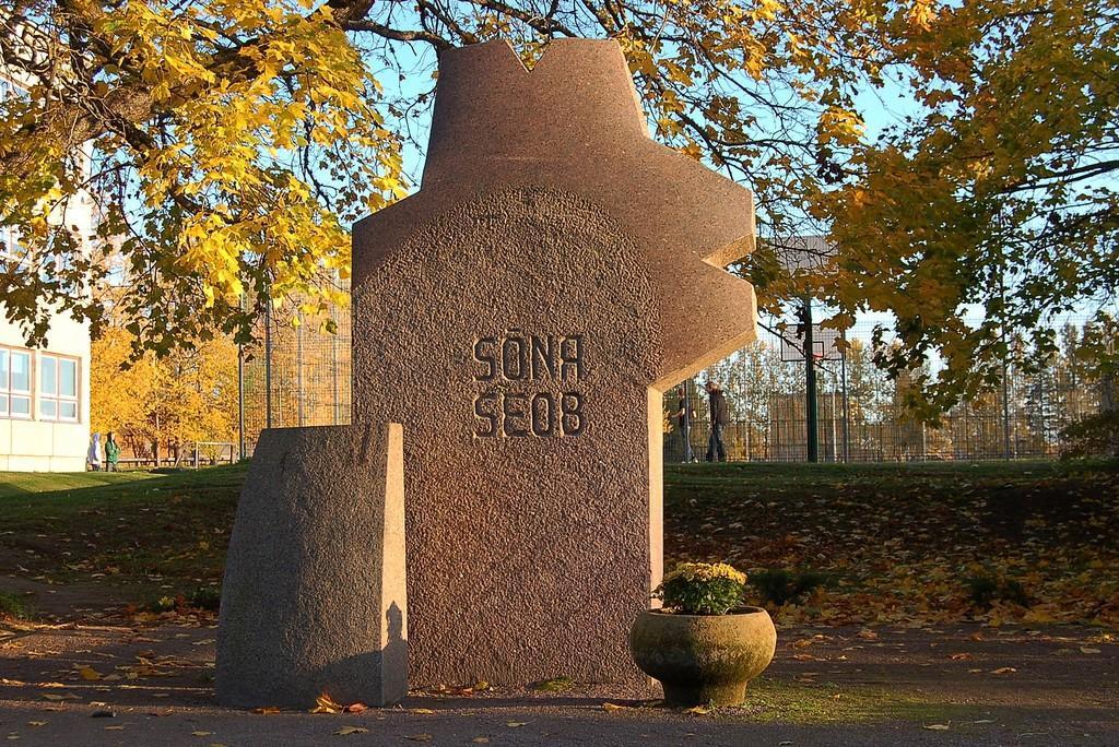 Denkmal für die Muttersprache