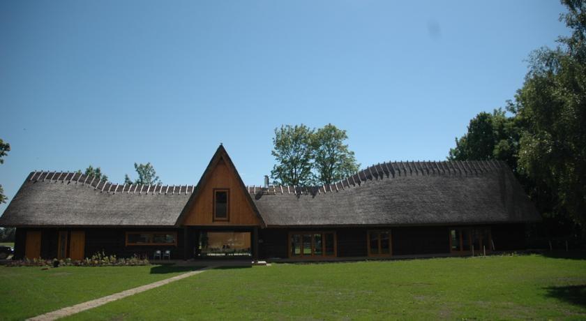 Nässuma Holiday Centre, Pulga Farm