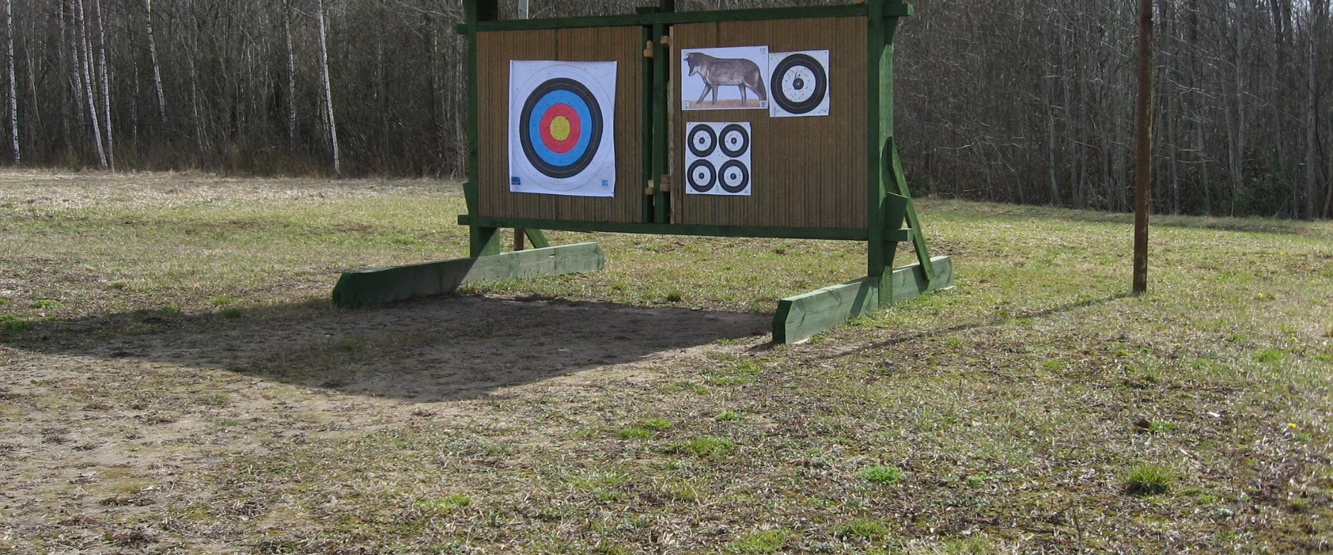 Adventure on the archery track in Rüütli Farm