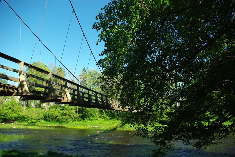 Jõesuu rippsild Soomaal