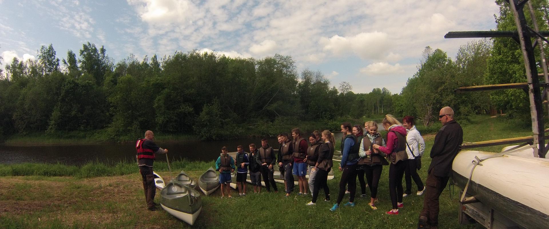 Kanuu.ee canoe trip in Soomaa with a bog walk