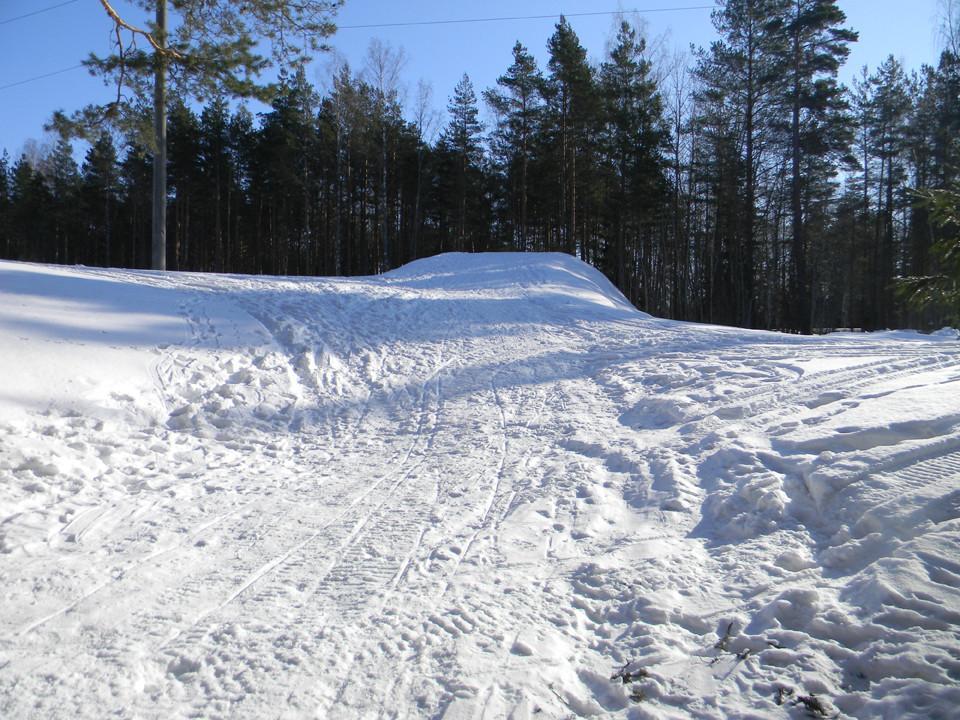 Skiing tracks and a sledge slope at Padise