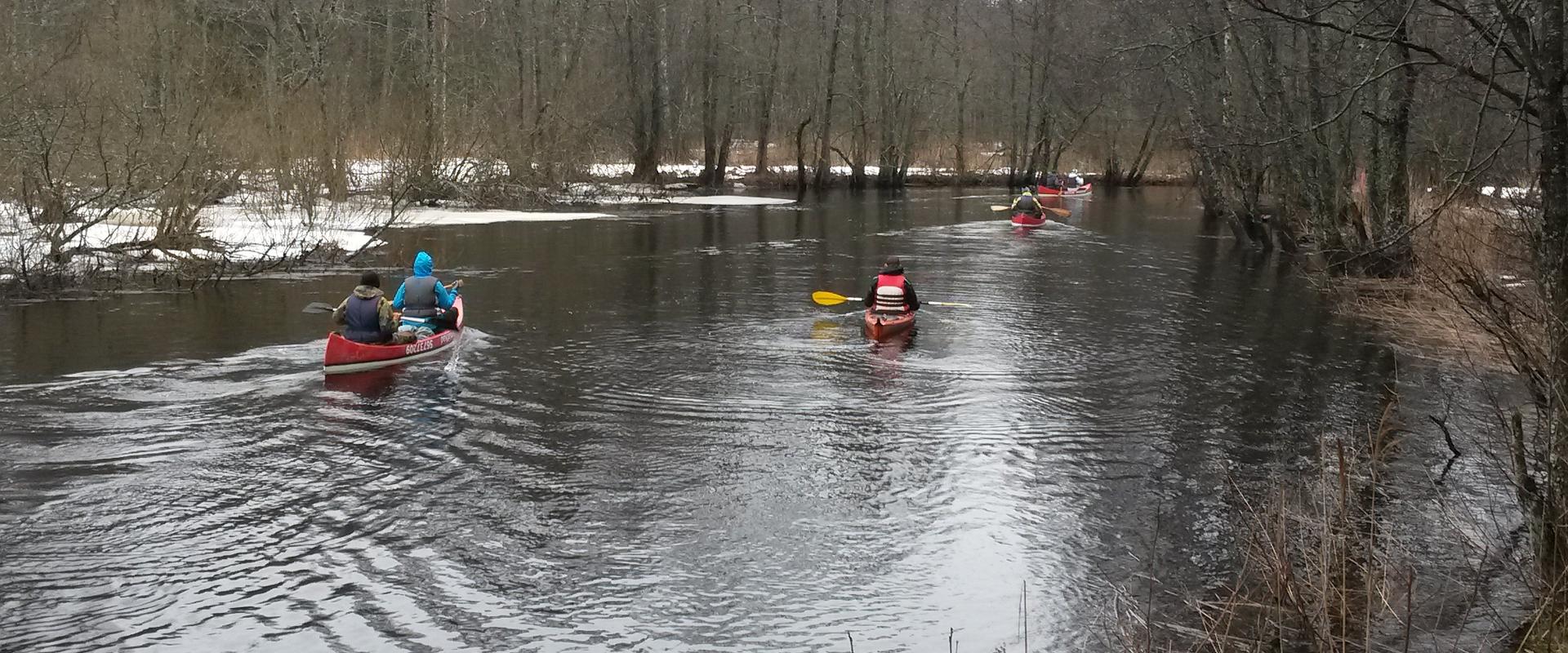 Kanutouren auf dem Fluss Valgejõgi