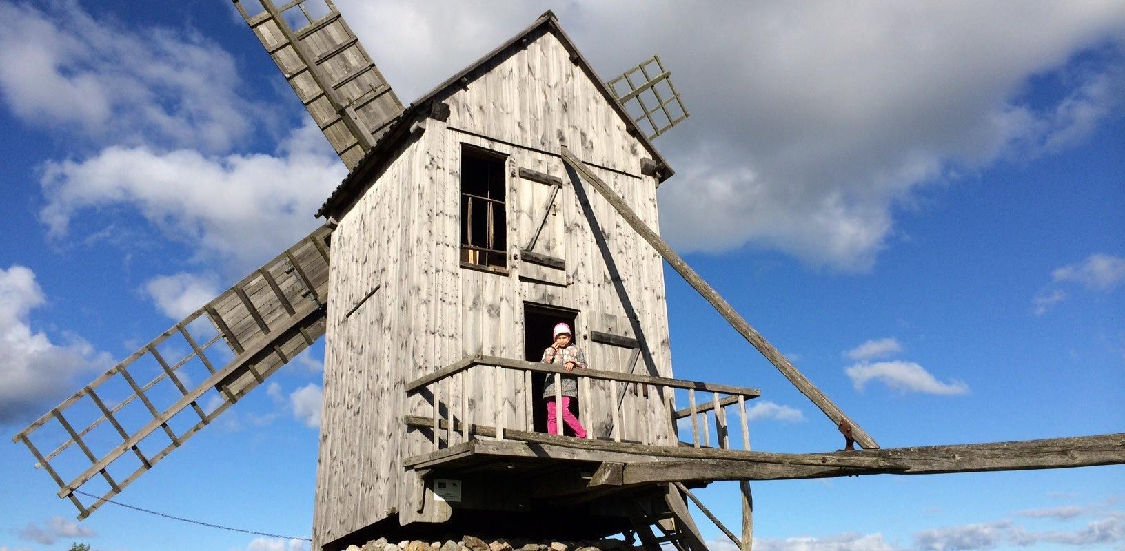 Exkursion mit Fremdenführer auf die Inseln Muhu und Saaremaa