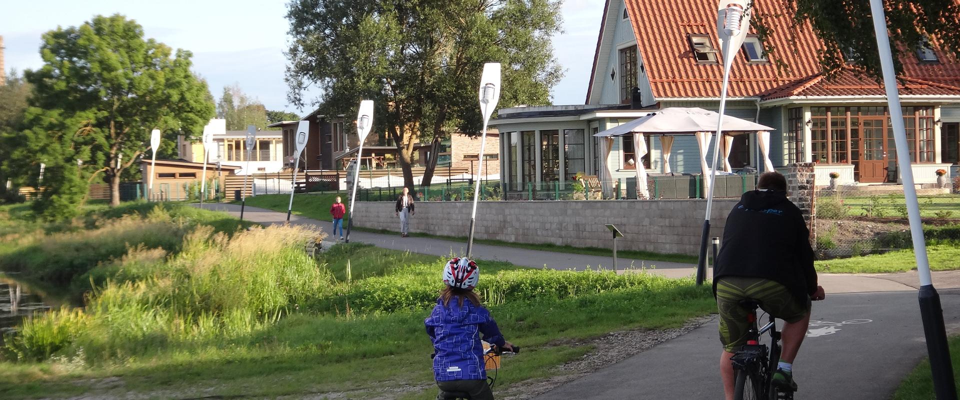 Gesundheitspfad am linken Ufer des Flusses Pärnu, der Jaanson-Pfad