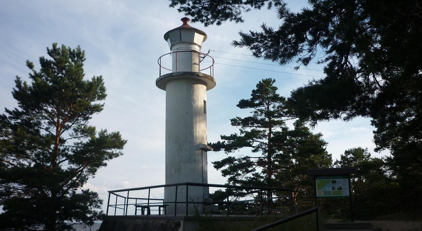 Rannapungerja lighthouse