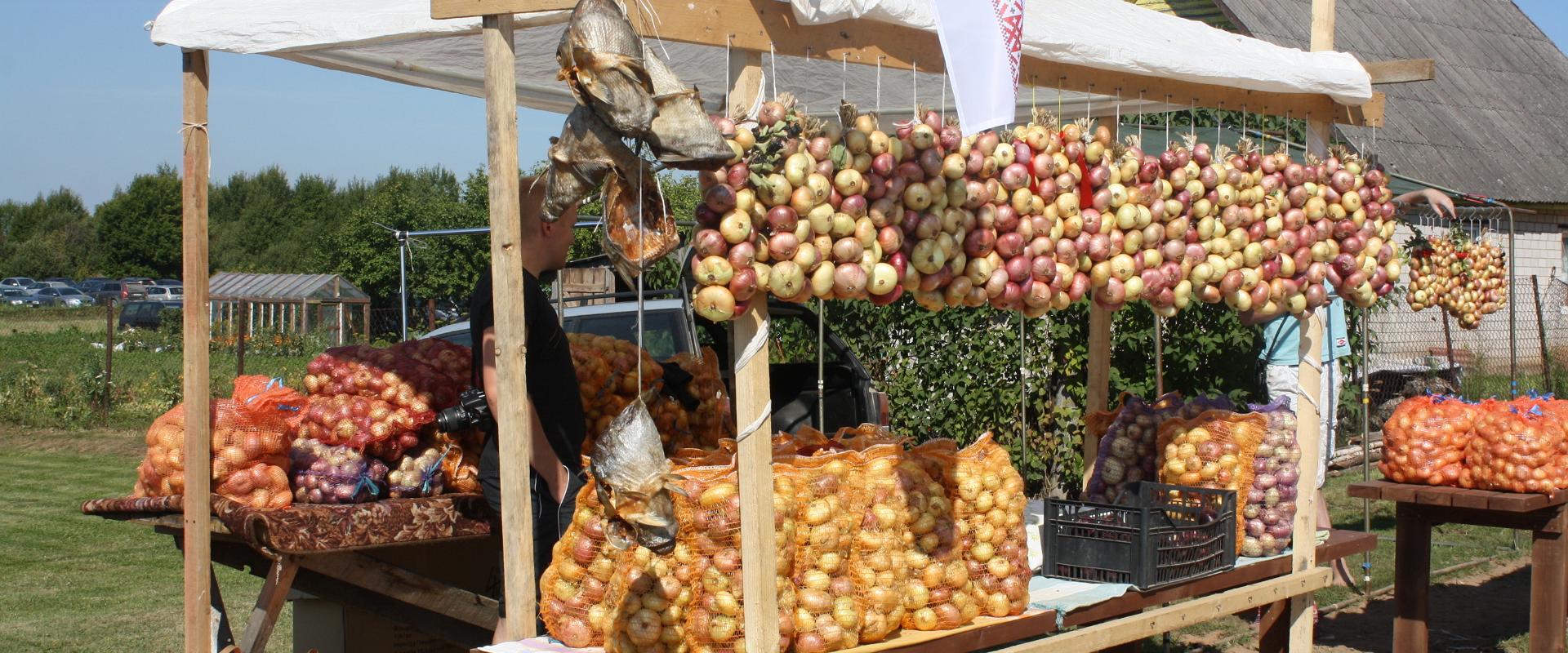 laadakalender: Lüübnitsa sibula- ja kalalaat Võrumaal