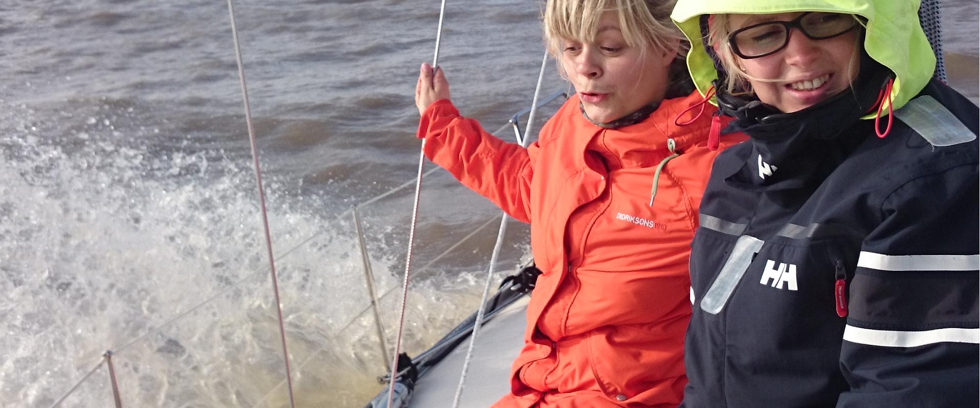 Segeln mit "Seikle Vabaks"  in der Bucht von Pärnu