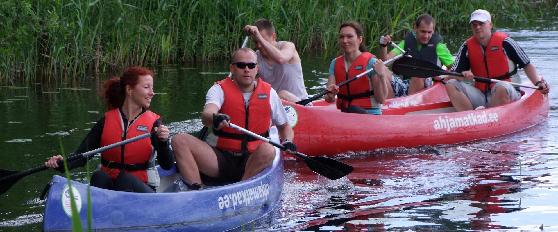 On a canoe in the "jungle" of the River Kõpu