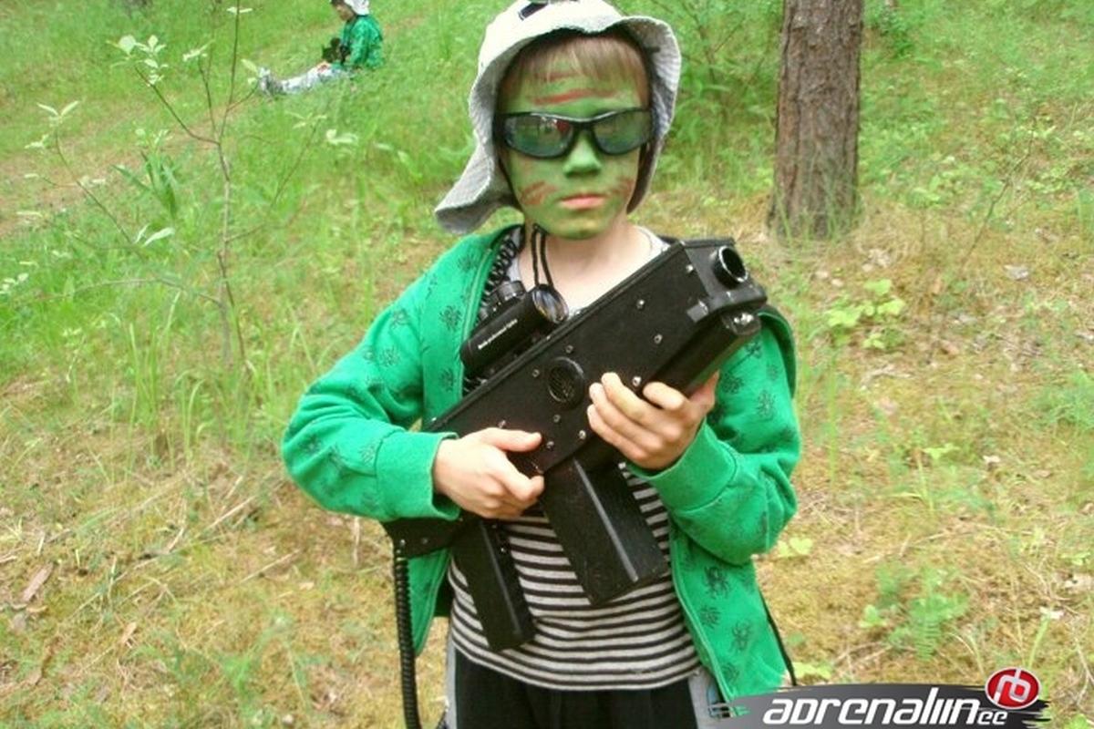 Exciting outdoor laser battles for children and adults