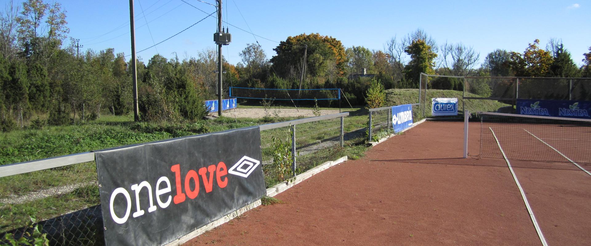 Pivarootsi Windmill, tennis court